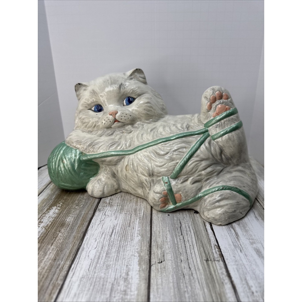 VTG Ceramic white Persian Cat 70S Blue Eyes Pink Nose Pink Feet Hvy Doorstopper